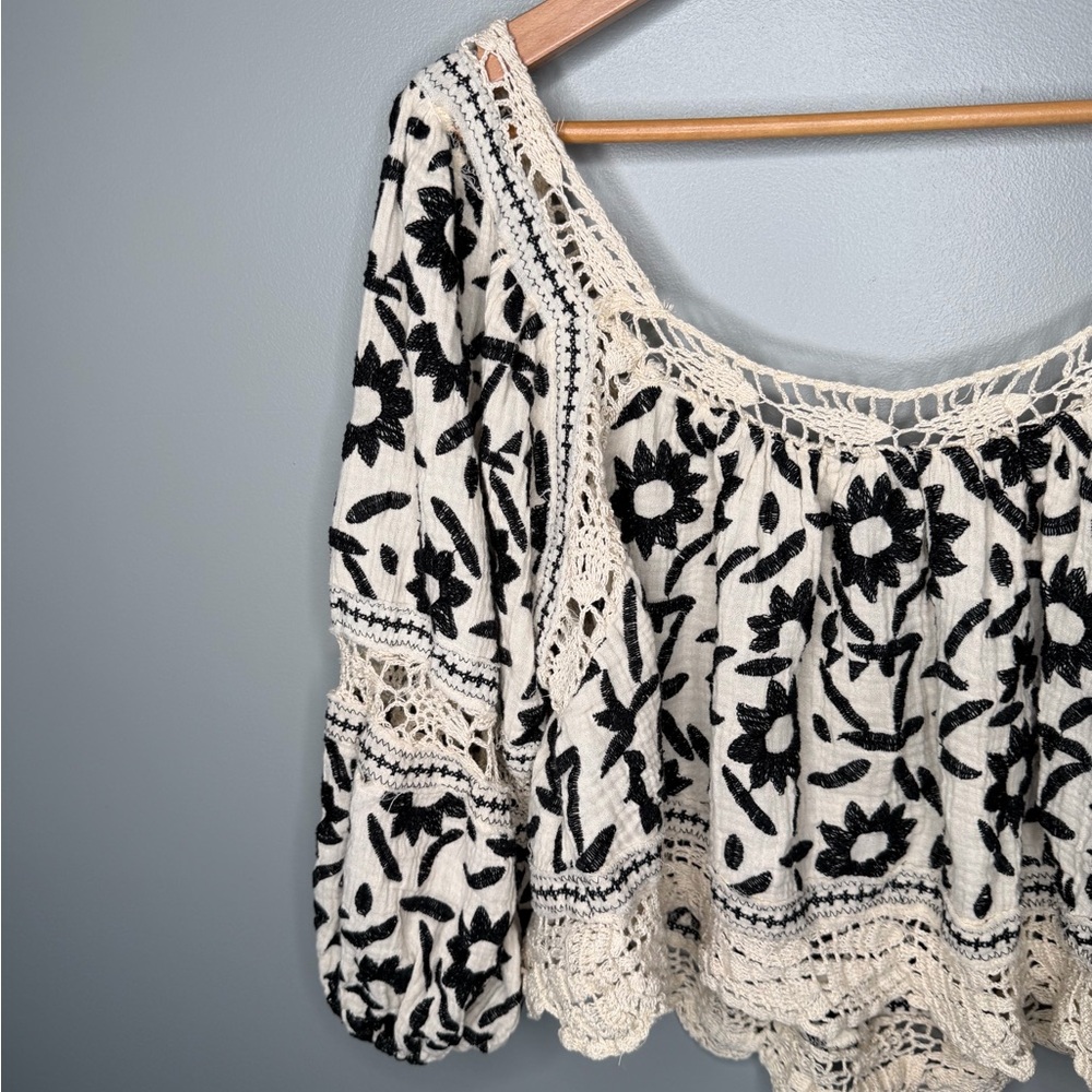 Free People Black and Cream Floral Blouse - Picture 4 of 12